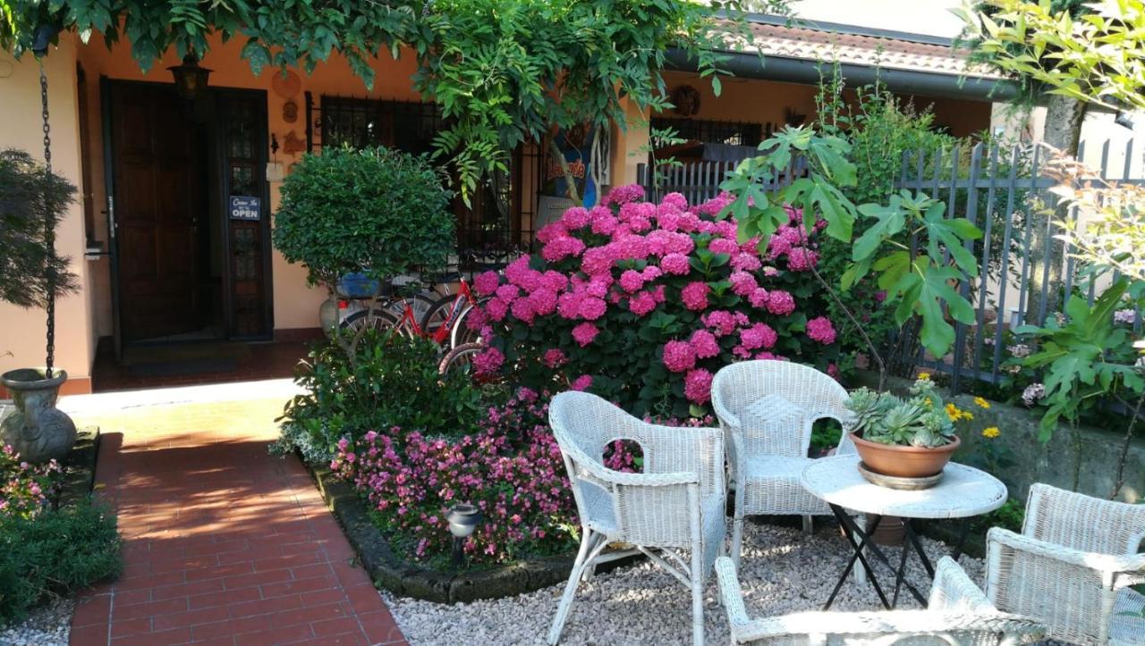 B&B L'Isola Di Casa Брембате Екстер'єр фото