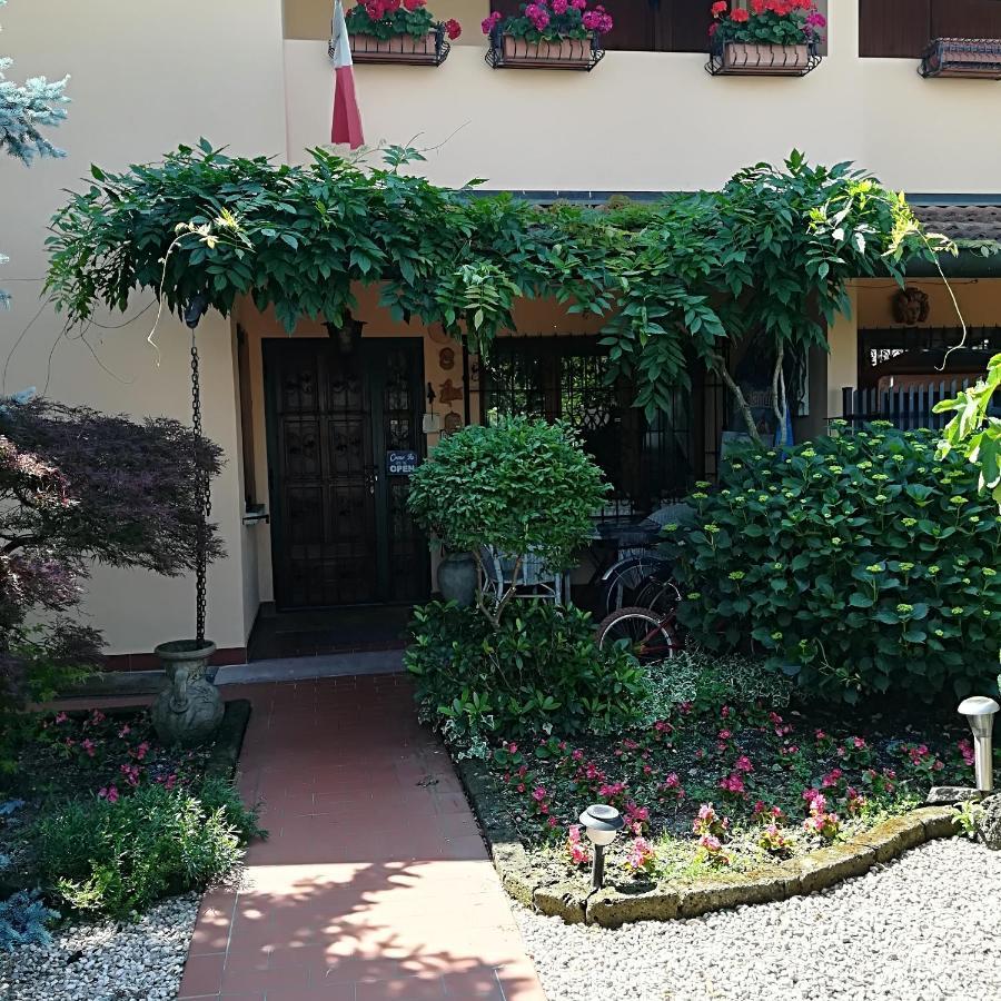 B&B L'Isola Di Casa Брембате Екстер'єр фото