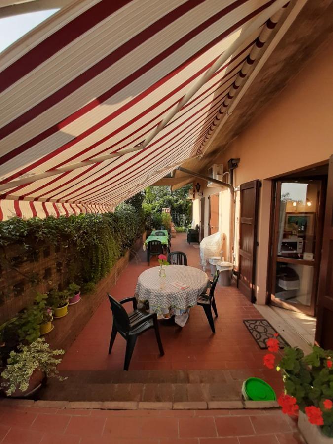 B&B L'Isola Di Casa Брембате Екстер'єр фото