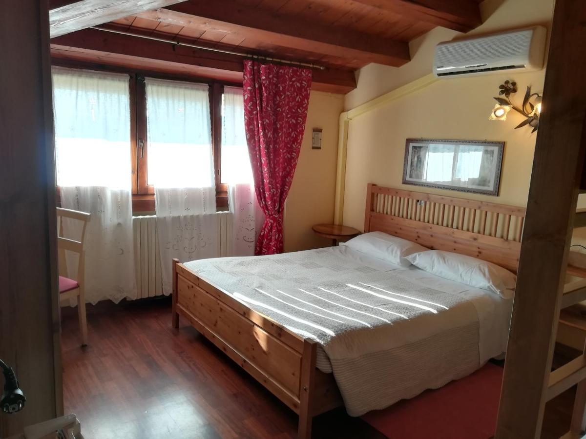 B&B L'Isola Di Casa Брембате Екстер'єр фото